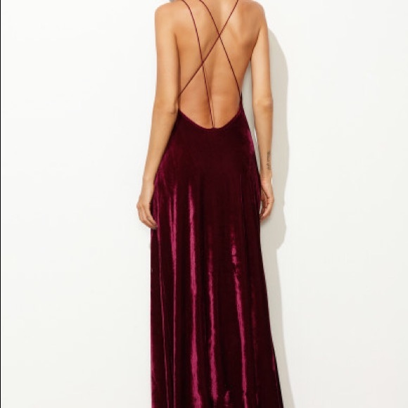 LAST‼️Burgundy Maroon strappy velvet- dress - Picture 3 of 8